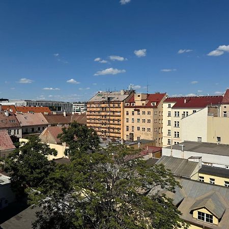 Remarkable 1-Bed Apartment In Praha Exterior photo